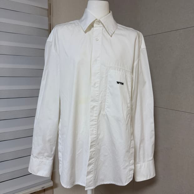 우영미 WYM 백로고 화이트 셔츠 44사이즈