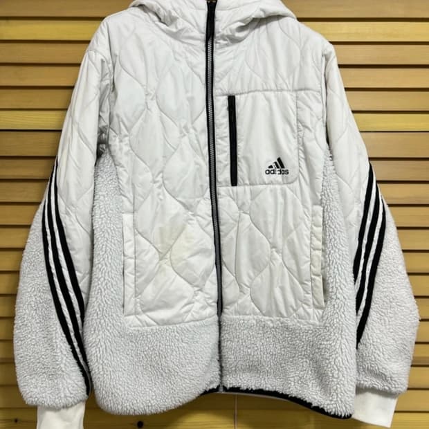 아디다스 남성 아이보리 후리스 집업패딩 
