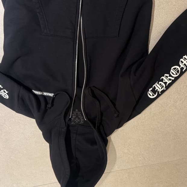 크롬하츠 후드집업 스크롤라벨s 판매혹은 교환