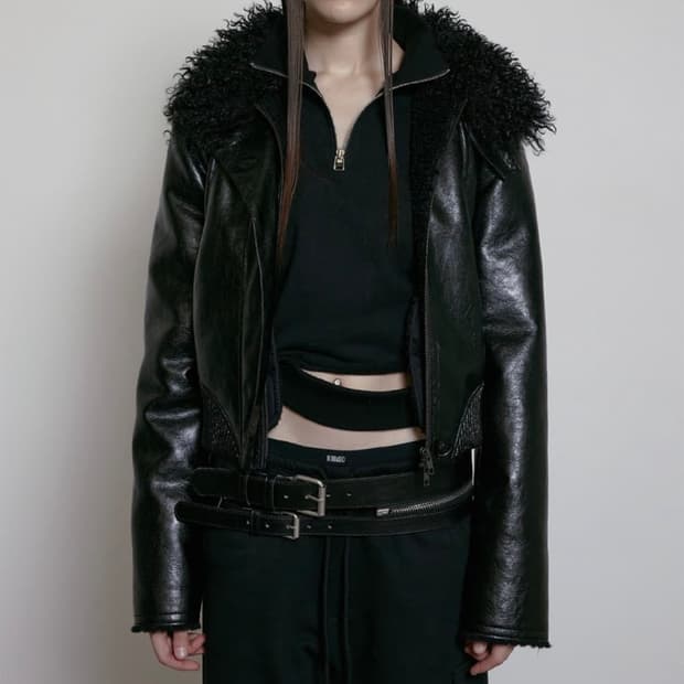 보헤미안서울 FAUX LEATHER SHEARLING SMOCKING J