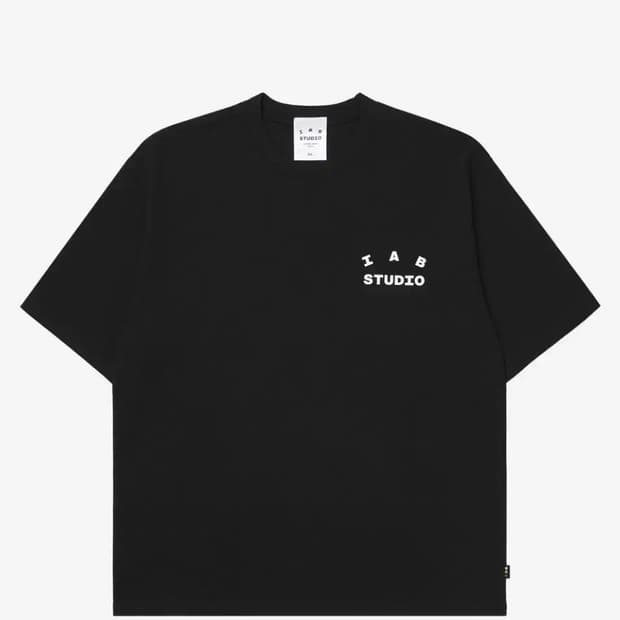아이앱 스튜디오 베이직 반팔 티셔츠 블랙 화이트 팝니다