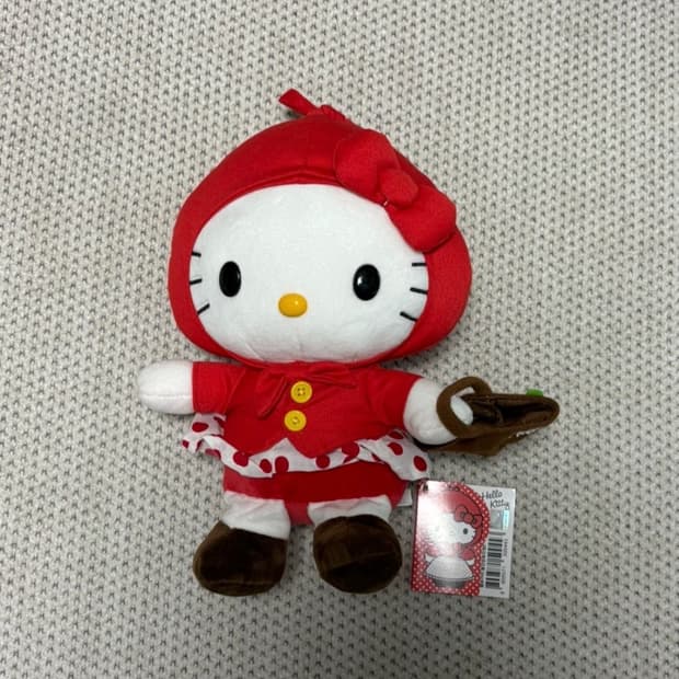 헬로키티 빨강망토 인형