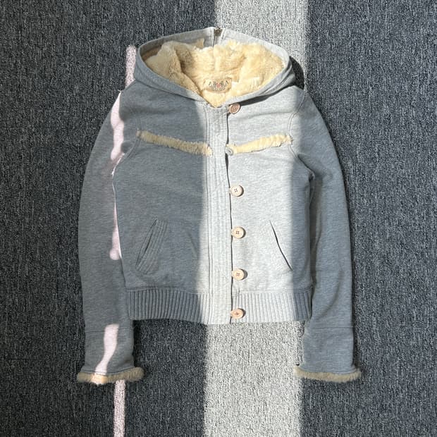 쥬시꾸띄르 딱붙핏 퍼 후드집업