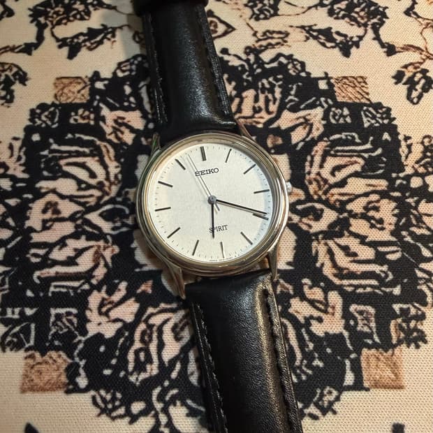 SEIKO 빈티지 쿼츠 시계