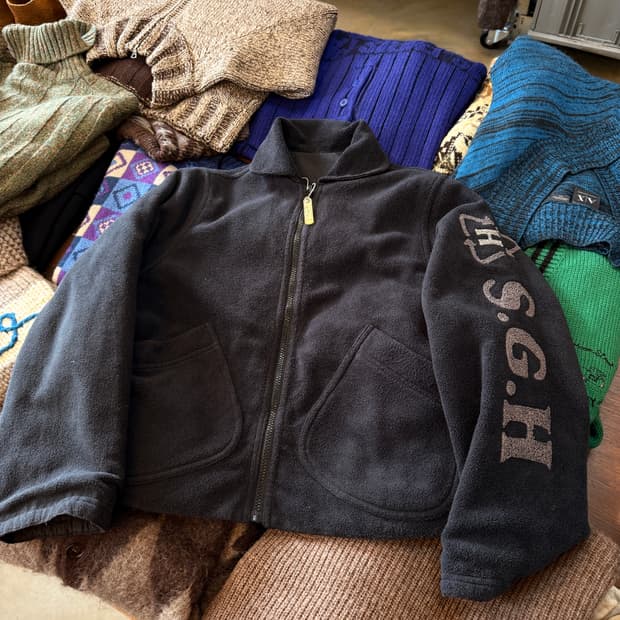 하이 스포팅 기어 BY 이세이미야케 리버서블 나일론 플리스 자켓