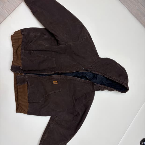 칼하트 j130 다크브라운 팝니다