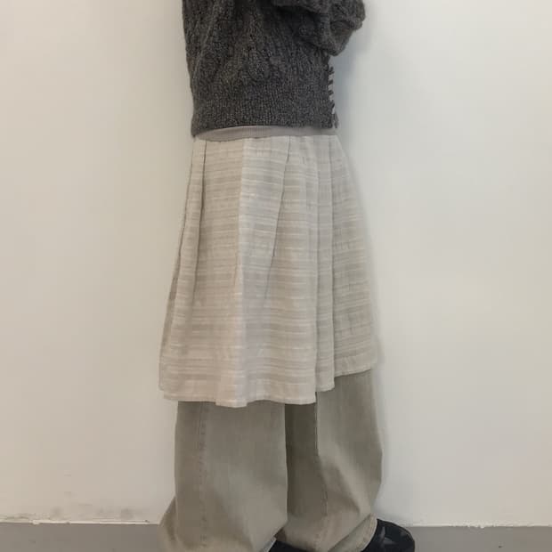 Jpn Ivory Cream Pleated Skirt