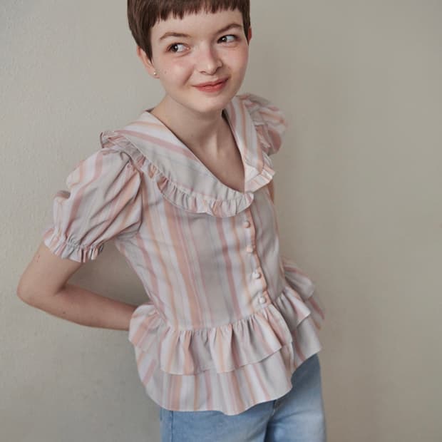 시눈 SINOON RUFFLED COLLAR BLOUSE
