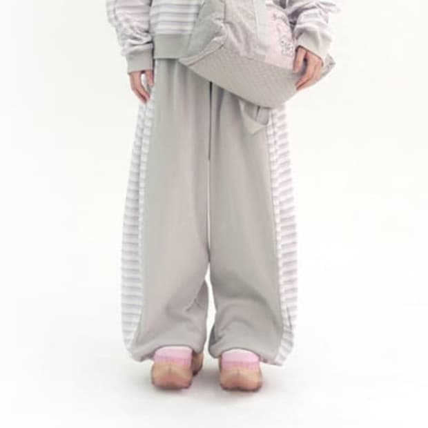 삽니다) 허그유어스킨 코리락쿠마 리락쿠마 조거 팬츠 삽니다