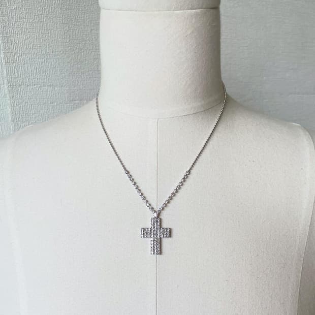 cross-cubic necklace