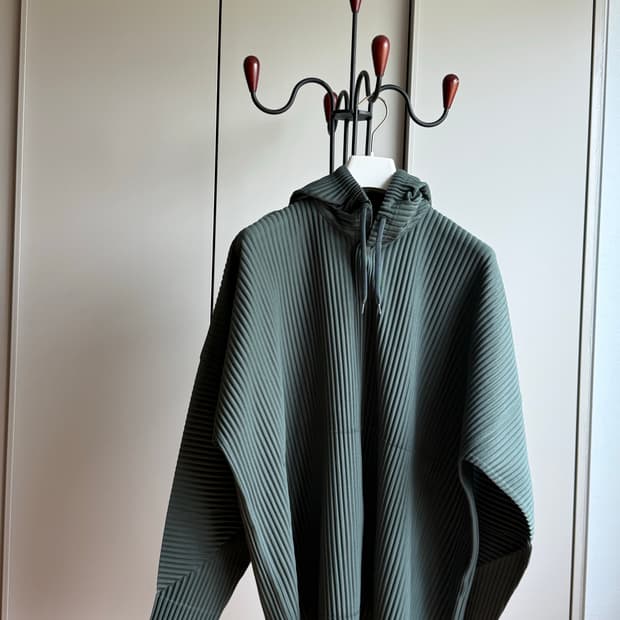 [3] Homme Plisse Anorak Hoodie Green