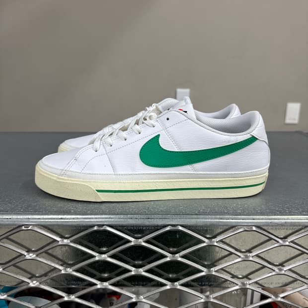 나이키 코트 레거시 넥스트 네이처 285