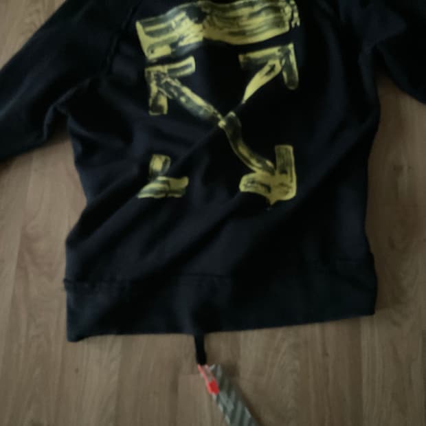 오프화이트 후드티