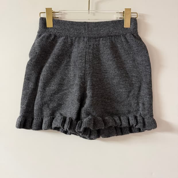 새상품 여자 니트 프릴 반바지
