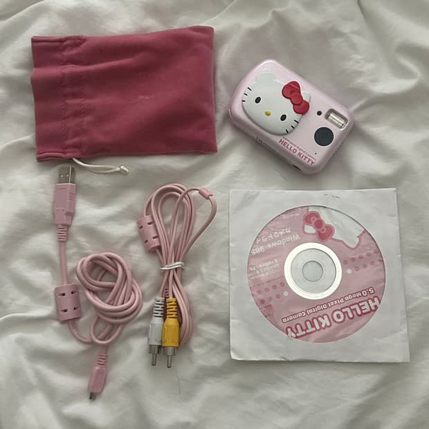 고전 키티 디카 (상태 좋아요)