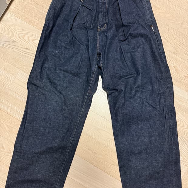 에스피오나지 Theo Tuck Denim Pants Dark Indigo