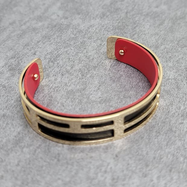 bangle bracelet