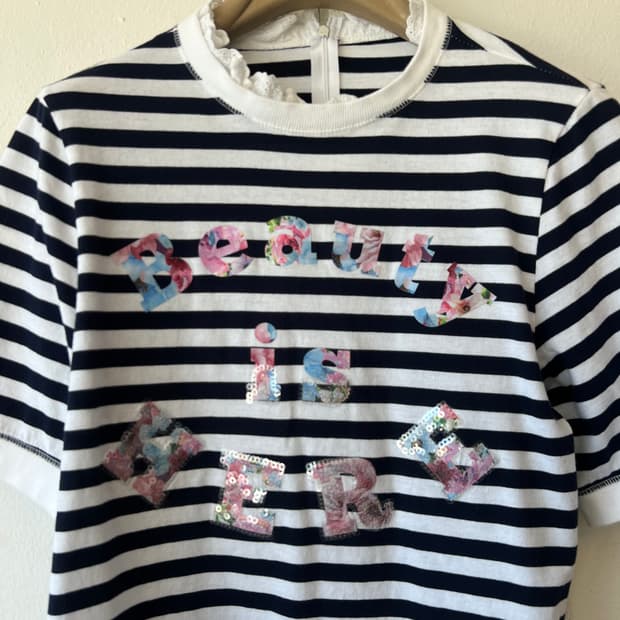 손정완 여성 네이비 스트라이프 레이스배색 반팔티셔츠