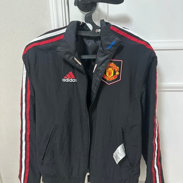 아디다스 맨유 바람막이 리버서블