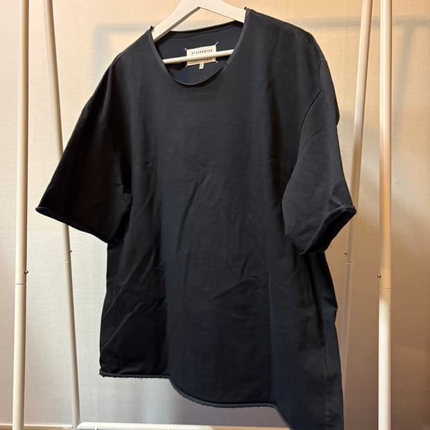 마르지엘라 오버핏 디스 디테일 반팔티셔츠