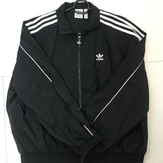 아디다스 바람막이