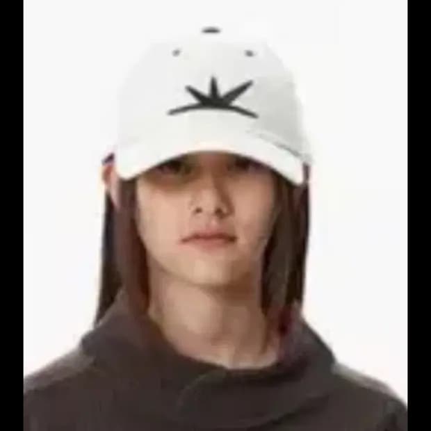 선러브 sunlove 볼캡 (택달린 새상품)