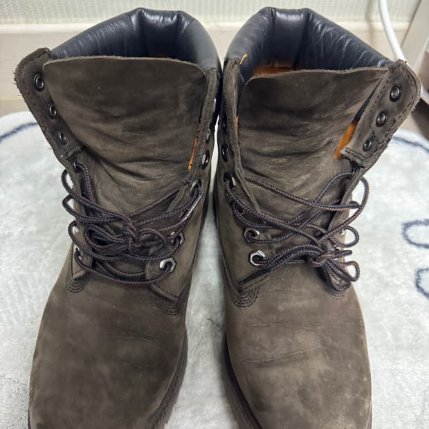 팀버랜드 6인치 프리미엄 워터푸르프 다크 브라운 (255)