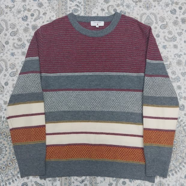 커스텀멜로우 스트라이프 패턴 니트 105