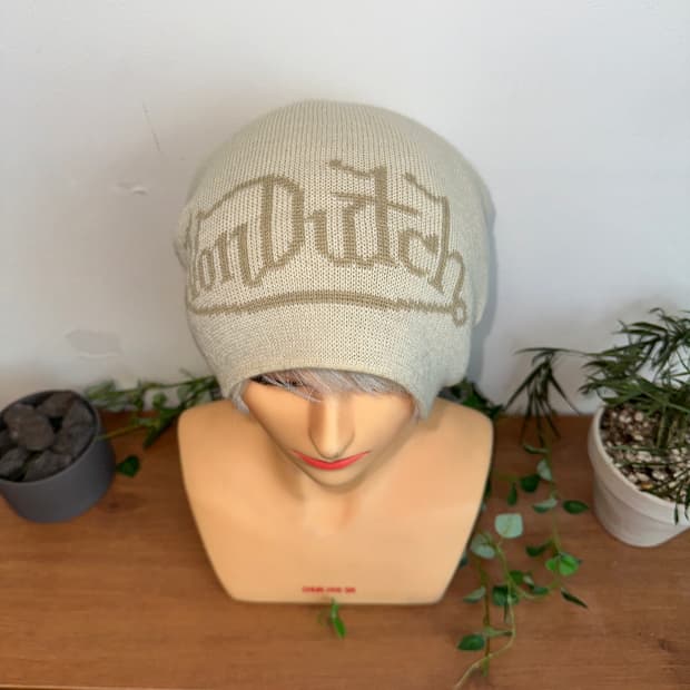Von Dutch ivory loose knit 비니