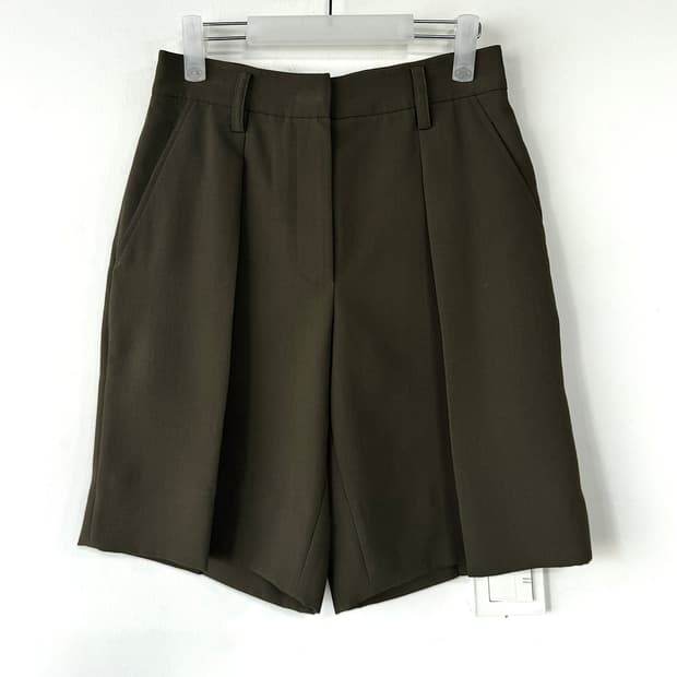 시스템 SYSTEM 핀턱 하프 팬츠