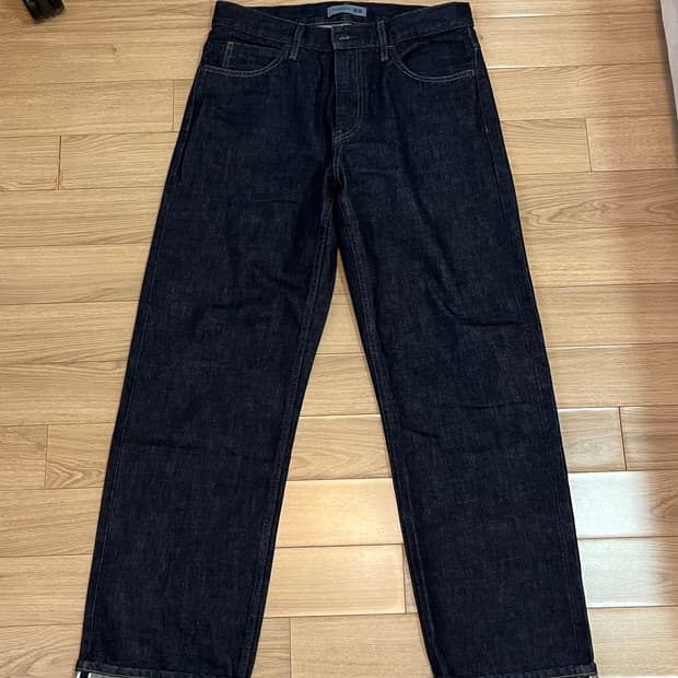 유니클로 JW앤더슨 셀비지 스트레이트 진 31