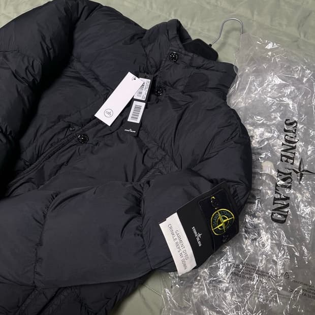 L]스톤아일랜드 크링클랩스 패딩 20fw 다크그레이