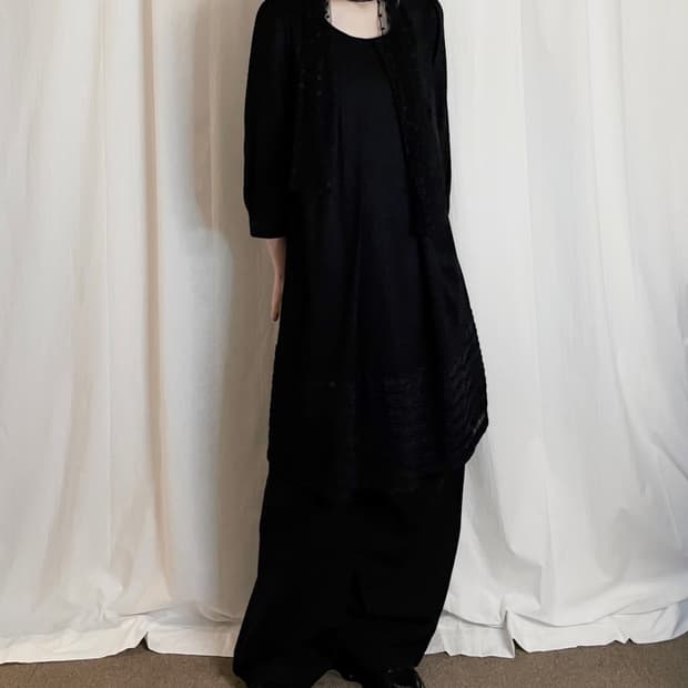 Shirring Neckline Midi Dress - Black