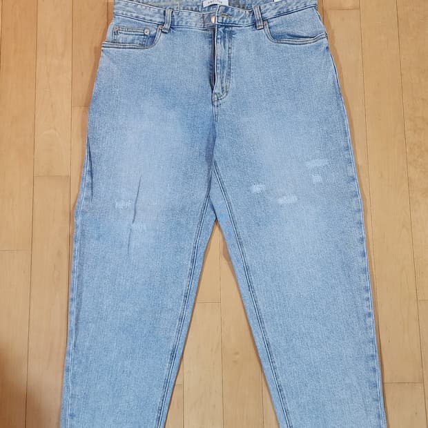 (새상품)아모프레 연청 테이퍼드 데님팬츠 34