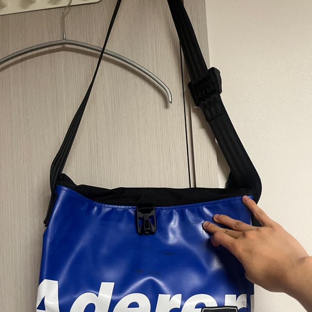 아더에러 롤 백 팝니다