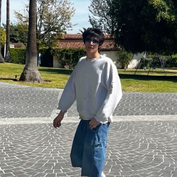 90s marlboro sweat shirt