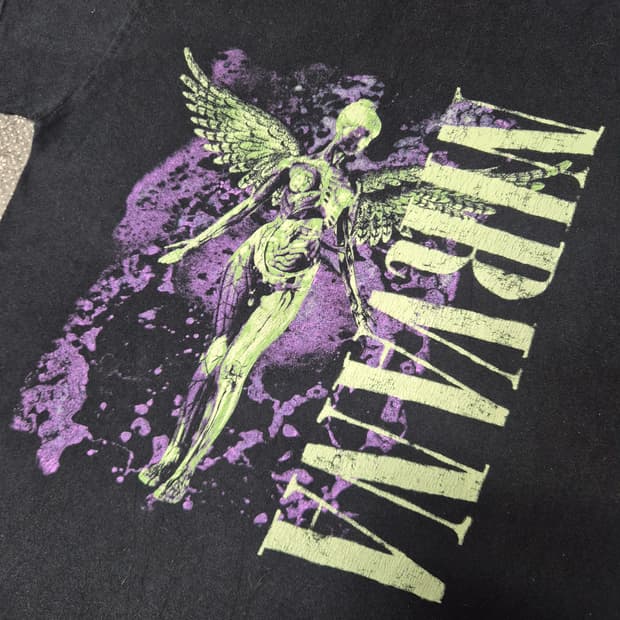 [M] 너바나 3집 IN UTERO 오피셜 -140

총장 : 66
어깨