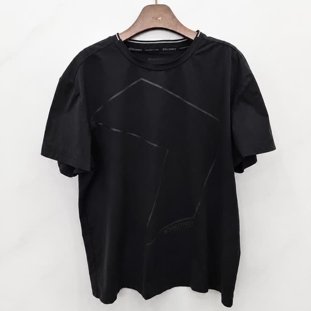110,2XL) Discovery 디스커버리 반팔티셔츠! 디자인 깔끔해요