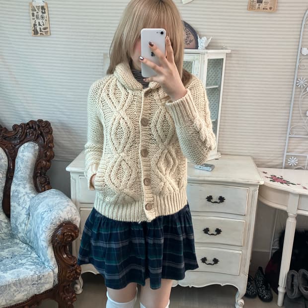 얼스뮤직 아이보리 울 포켓 가디건