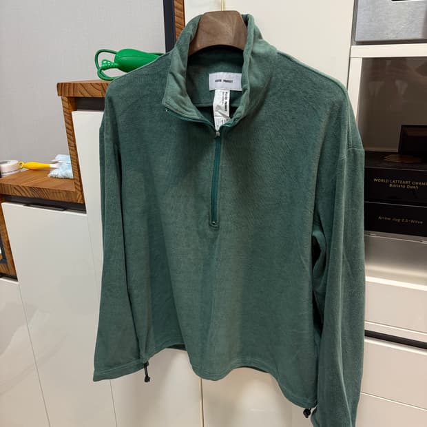 플라스틱 프로덕트 반집업 판매합니다 !