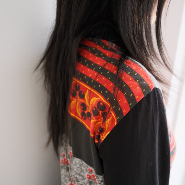Olive & flower round collar top