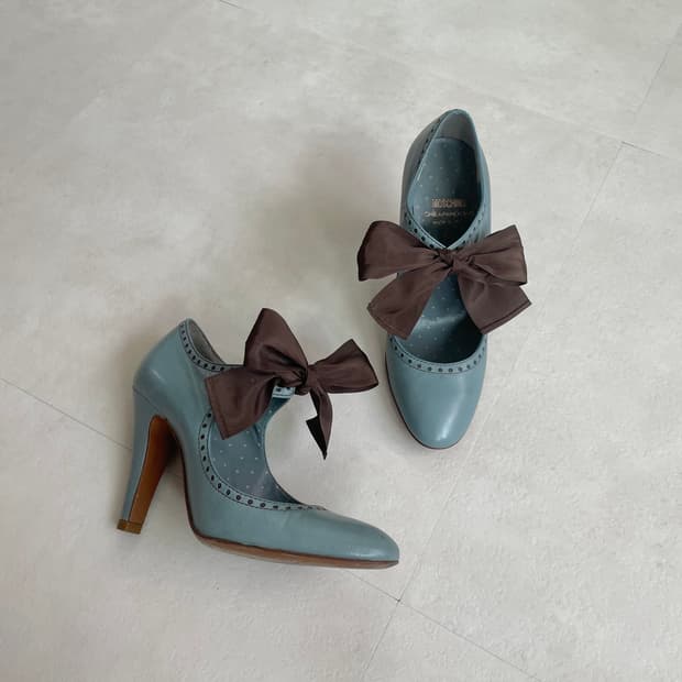 90's Moschino cheap and chic bow heels