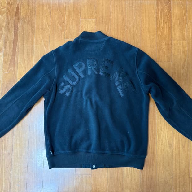 슈프림 바시티자켓