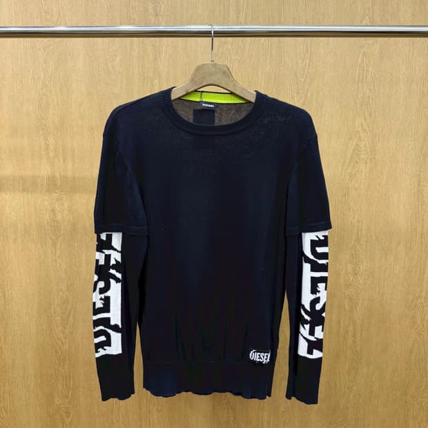 디젤 레이어드 반팔 긴팔 니트 그래픽 슬리브 로고패치 디테일 블랙