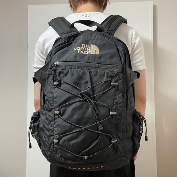 THE NORTH FACE BLACK BACKPACK