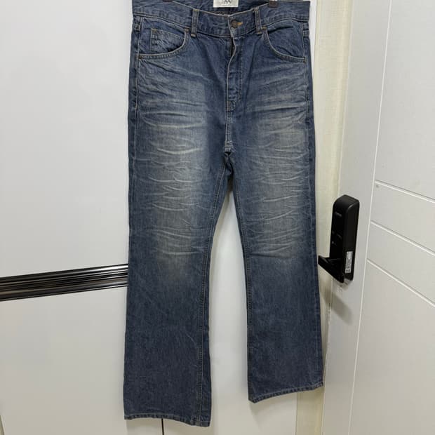 엘무드 슬래시 플레어 데님 그레이쉬 블루