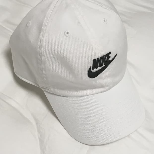 나이키 화이트 볼캡