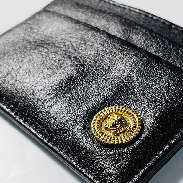 [정품] 베르사체 메두사헤드 금장플레이트 램스킨 카드지갑
