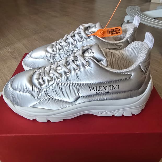 발렌티노 운동화 새상품 