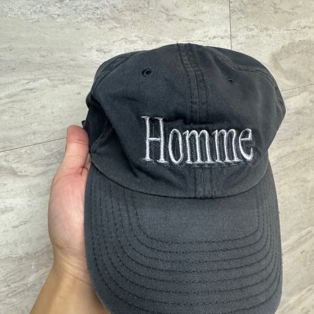 발렌시아가 옴므 볼캡